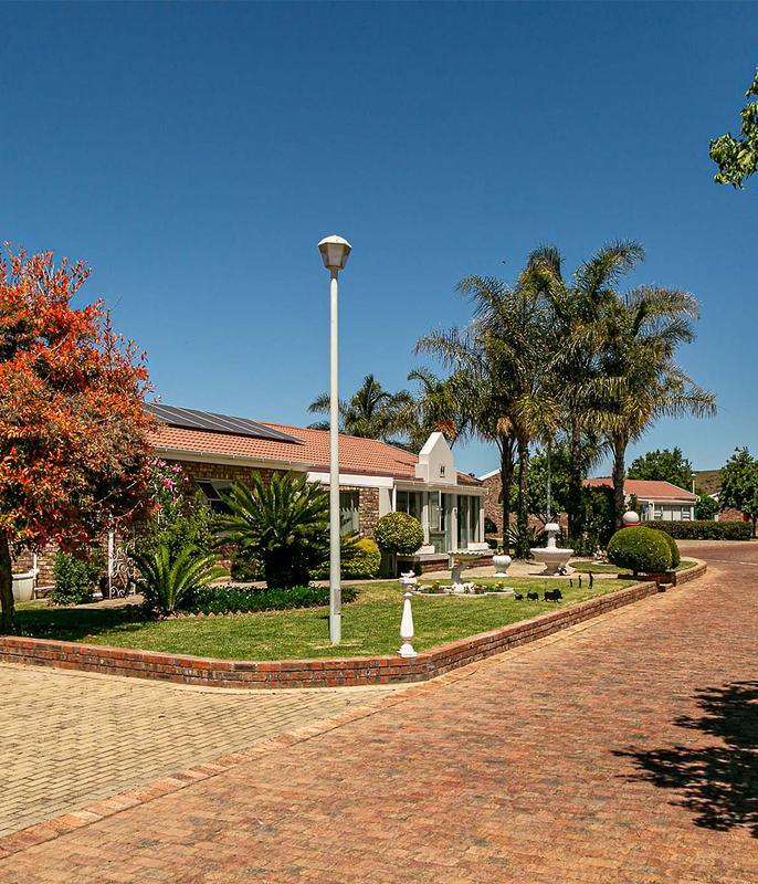 To Let 2 Bedroom Property for Rent in Oudtshoorn Western Cape